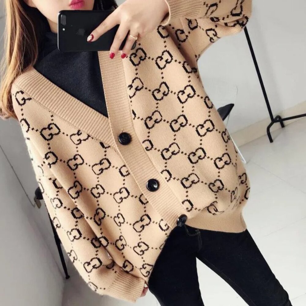 Brand Designer Womens V-Neck Knitted Sweaters - Oversized Long Sleeve Cardigan